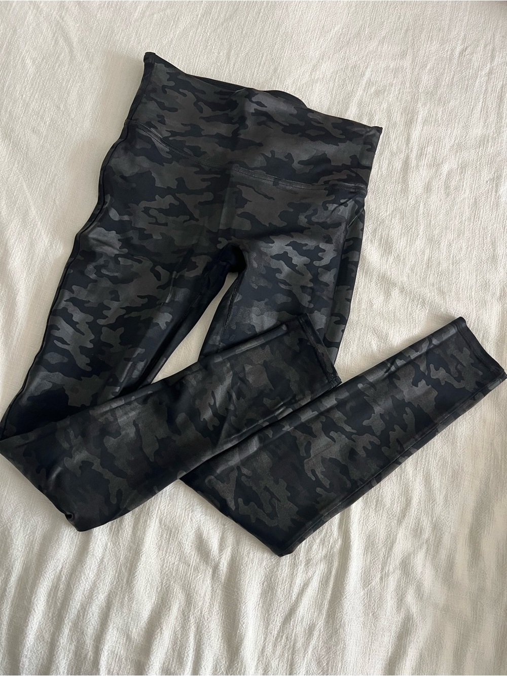 SPANX Black Gray Camo Leggings - High Waist Active Bottoms